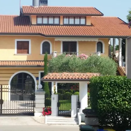 Alenka Apartment *